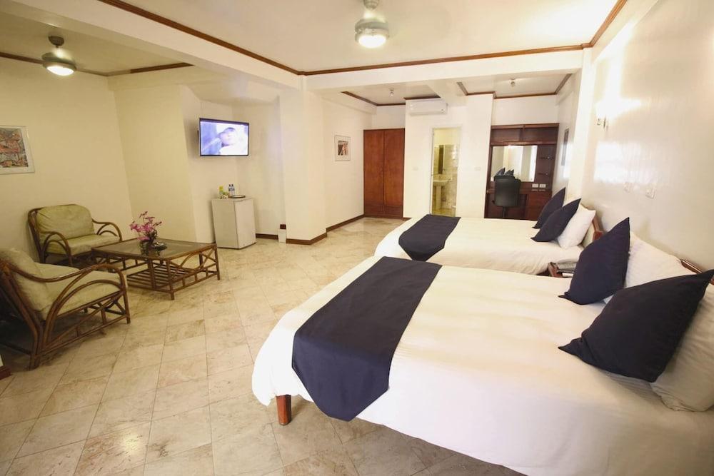 Mermaid Resort Puerto Galera Eksteriør billede