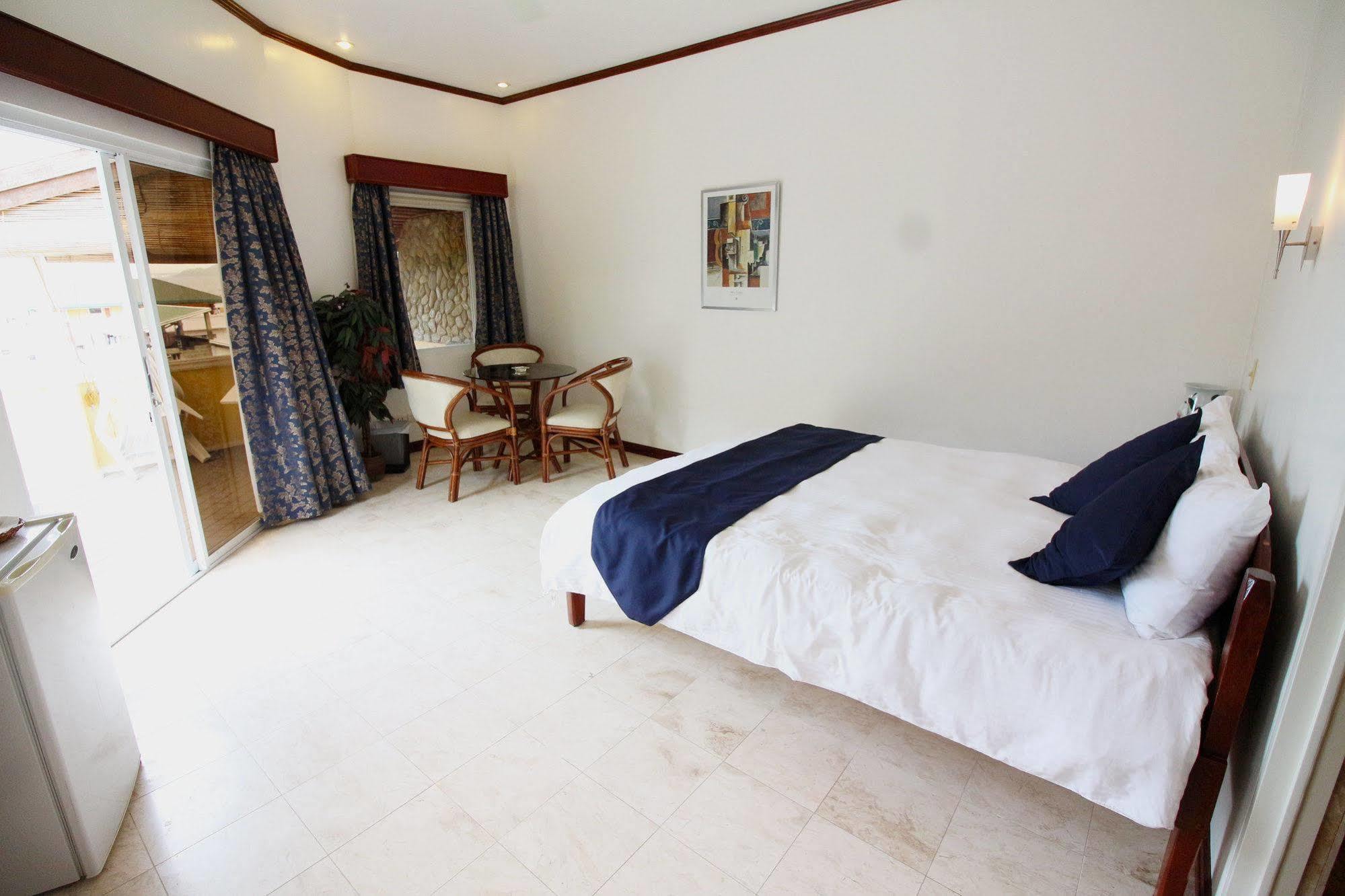 Mermaid Resort Puerto Galera Eksteriør billede